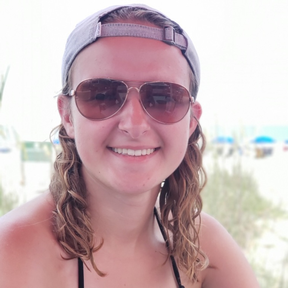 Meet your Posher, Olivia